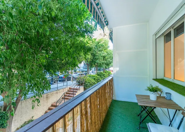 Balmoral Apartament *